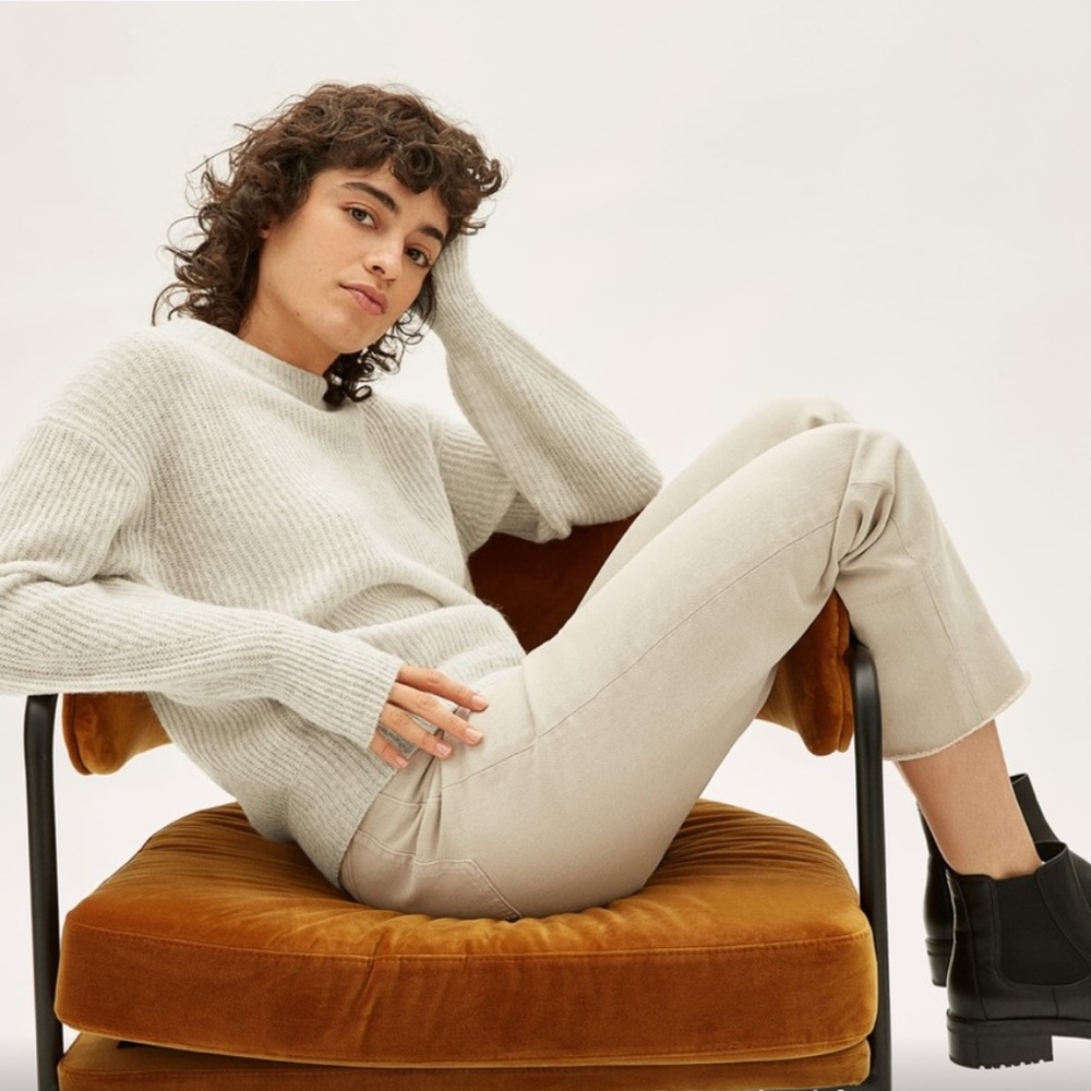 Everlane The Alpaca Crewneck Sweater; XS; color Almond
